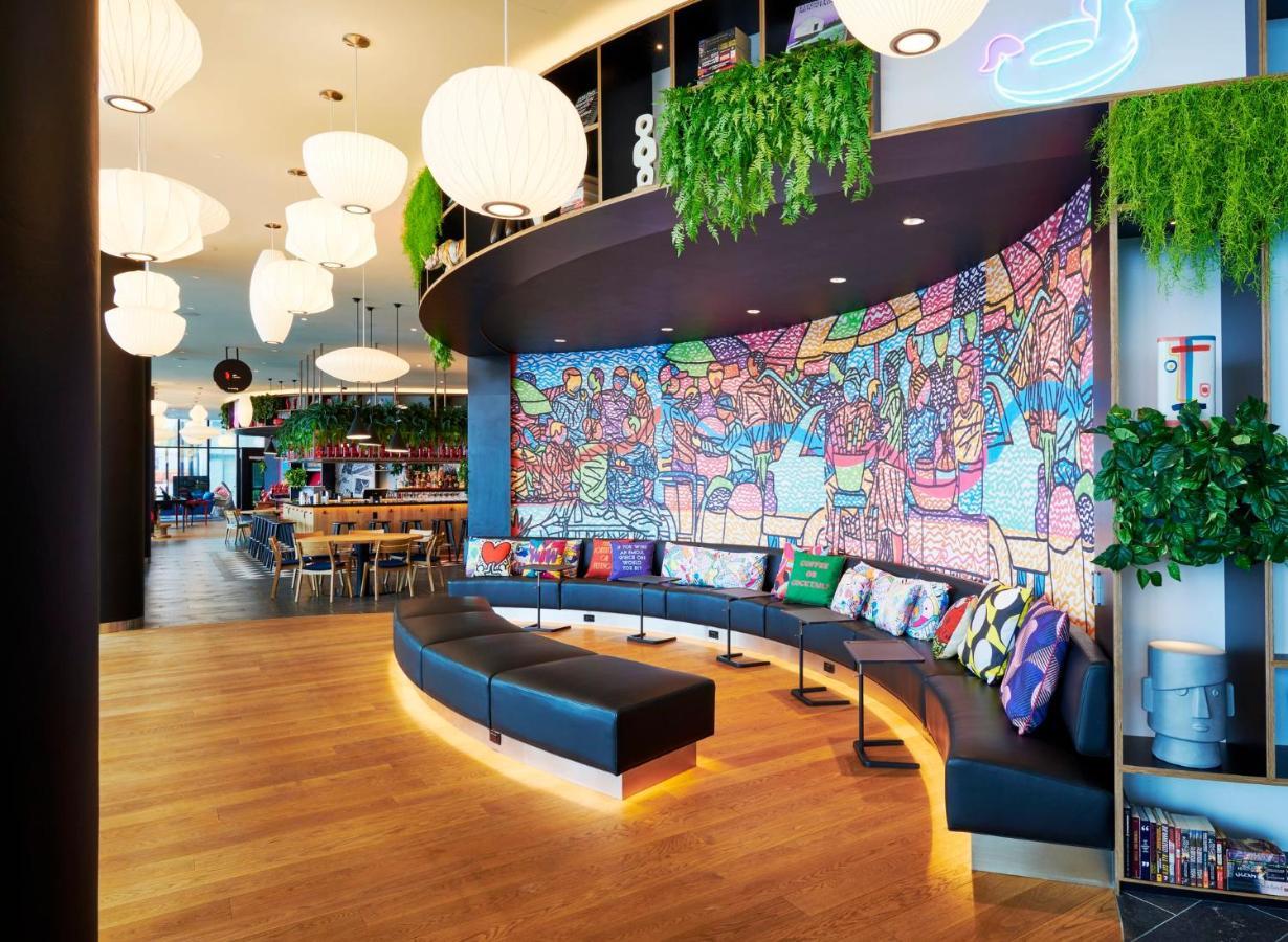 Отель Citizenm Miami Worldcenter Экстерьер фото